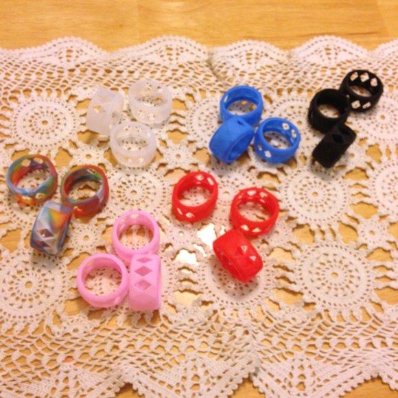 Silicone bands bundle, 18 in 6 colors - Picture 1 of 4